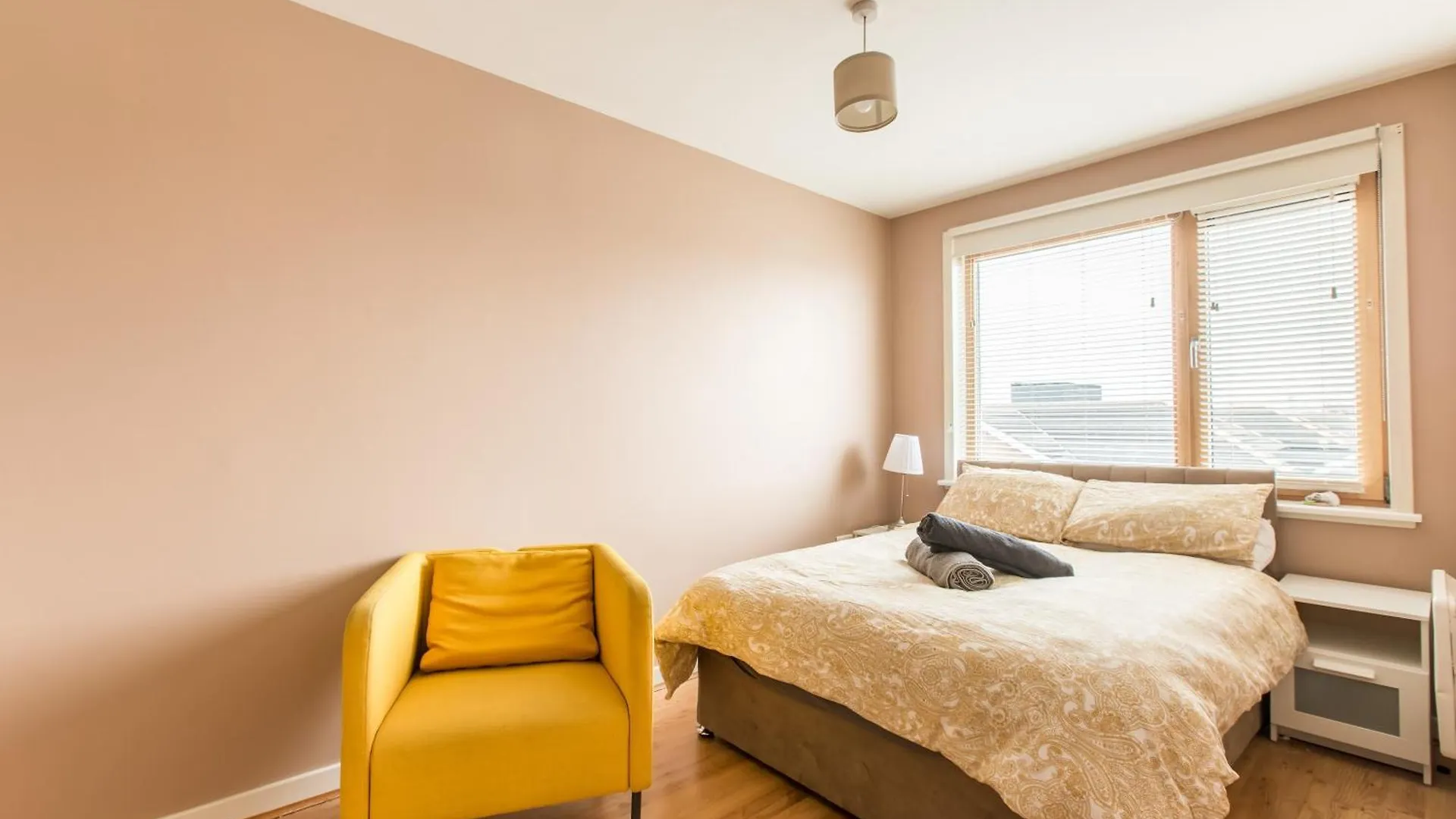 Stylish Central Apt At Aviva 더블린